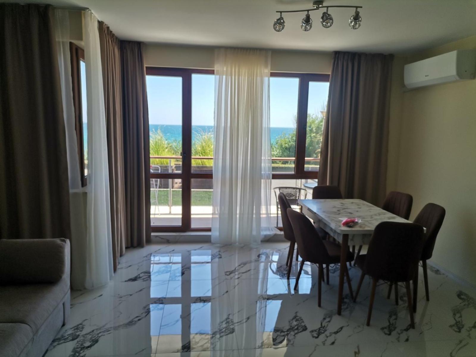 Zigrabay Lovely Appartments Primorsko Bagian luar foto